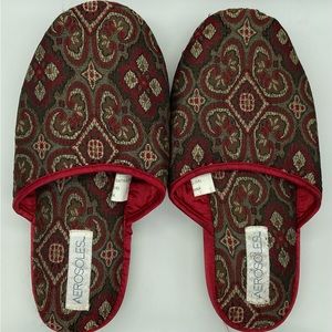 Aerosols Size Small Satin Slippers